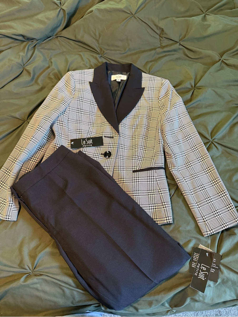 Le Suit Petite Blazer and pants